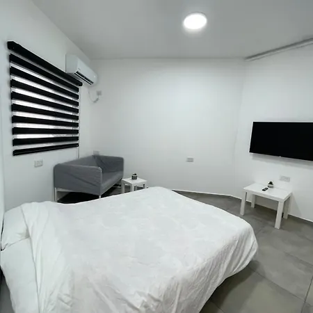 Zan Apartment Netanya Exterior photo